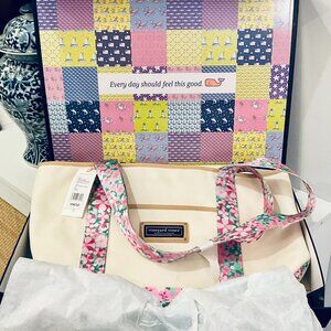 Vineyard Vines Zip-top Tote Bag, NWT still in gift box